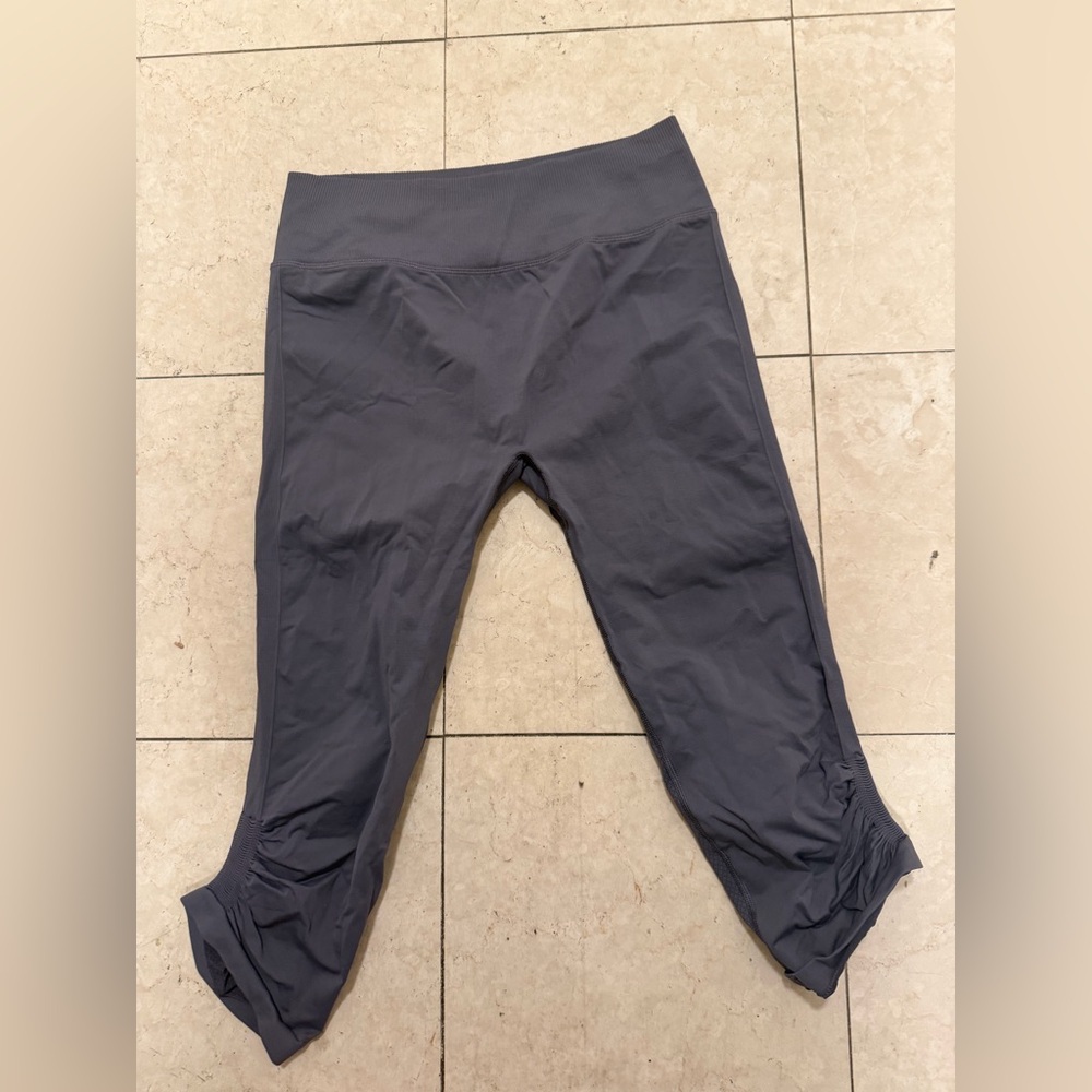 lululemon athletica Nightfall Purple Yoga Capris Pants 💜 - Picture 4 of 11